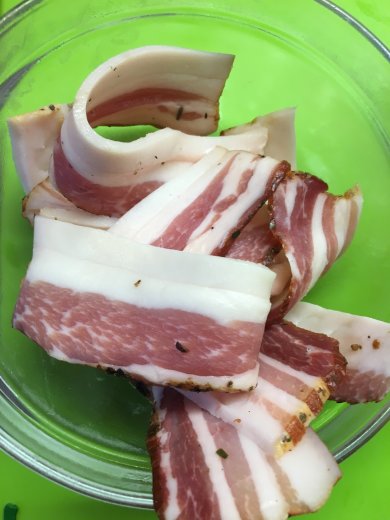 Роллы из индейки с беконом и яблоком. - Шаг 8