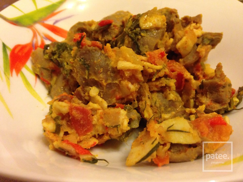 КУРИНЫЕ ЖЕЛУДКИ ЖАРЕНЫЕ С БЕКОНОМ И ОВОЩАМИ - Шаг 1