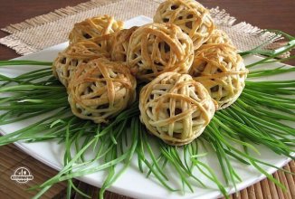 МЯСНЫЕ КЛУБОЧКИ В СЛОЕНОМ ТЕСТЕ