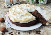 Орехово-кофейный пирог с меренгой