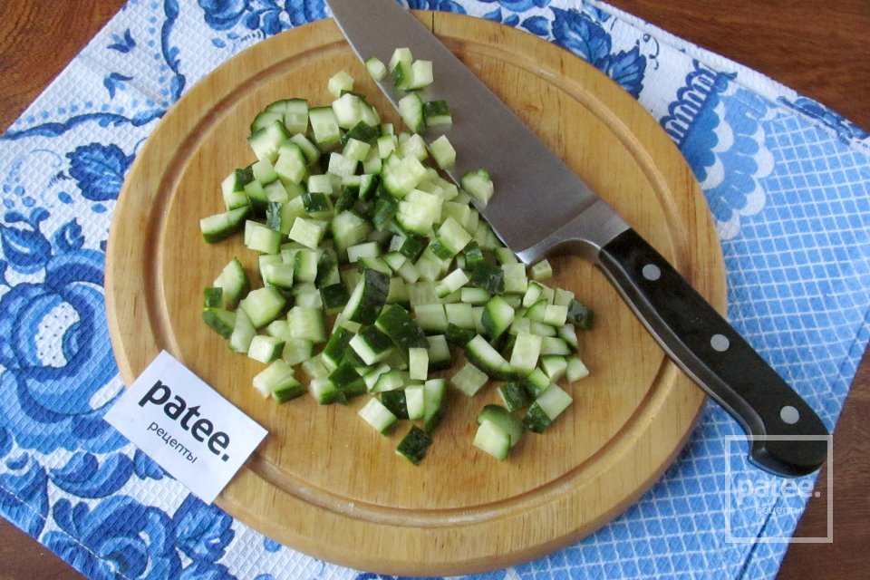 Салат с курицей и колбасой - Шаг 6