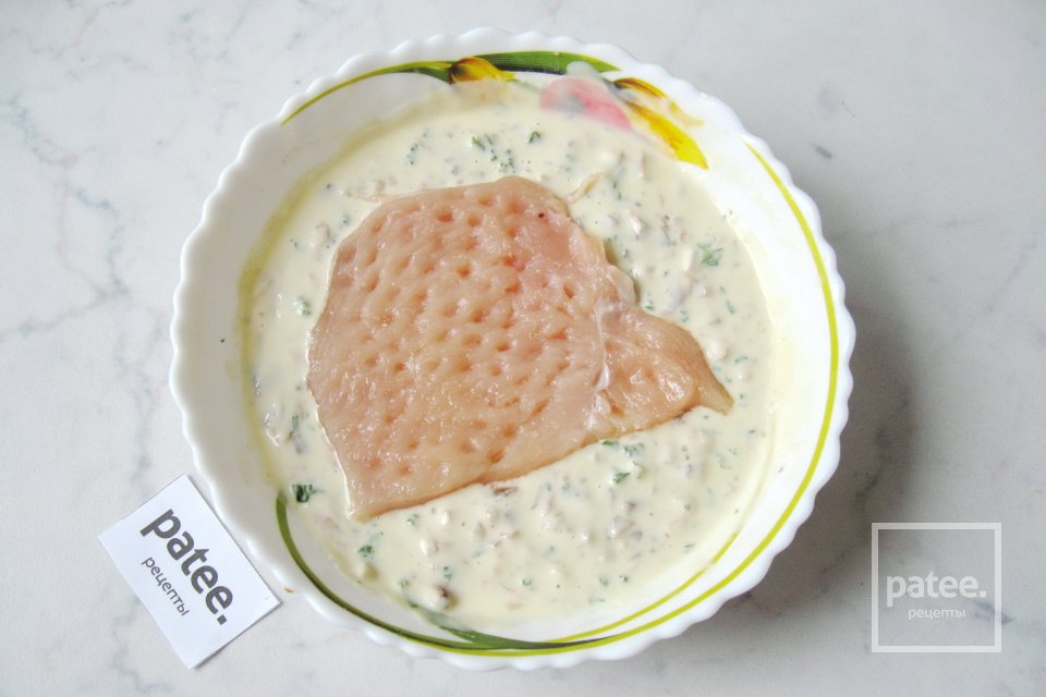 Куриная отбивная в грибном кляре - Шаг 13