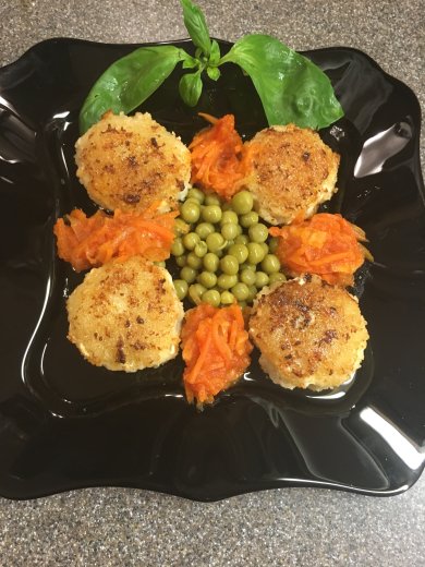 Диетические Котлетки из трески с морковно-томатным соусом для детей и взрослых. - Шаг 11