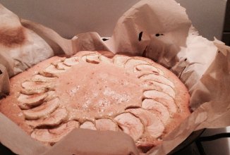 Шарлотка с яблоками.