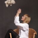 Юля Литвинова