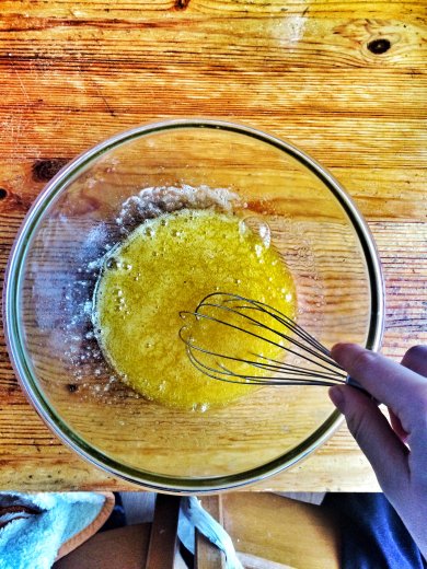 Блины тонкие на молоке - Шаг 1