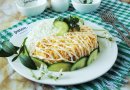 Салат с сельдью и маринованными грибами
