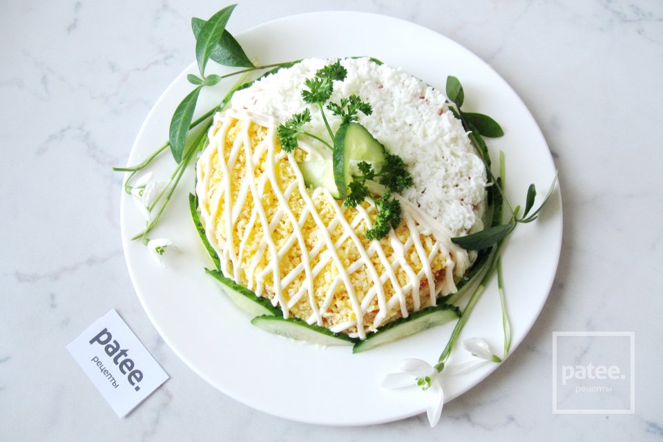 Салат с сельдью и маринованными грибами - Шаг 11