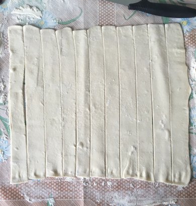 Торт Полено из слоеного теста - Шаг 2