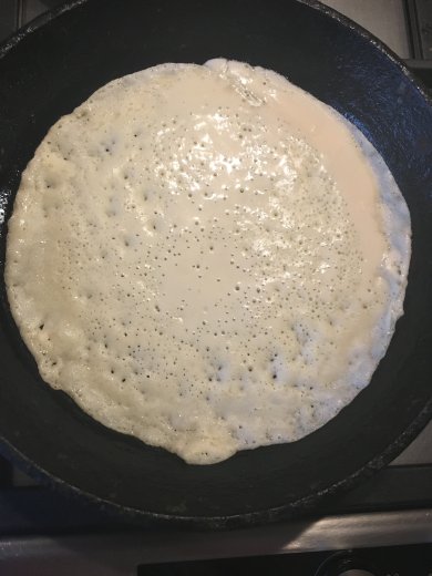 Блинные мешочки с икрой и сметаной "Широкая Масленица" - Шаг 4