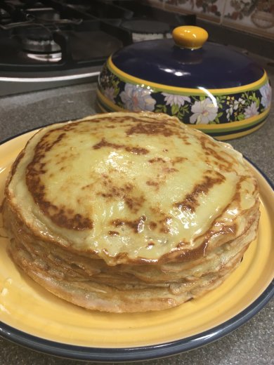 Блинные мешочки с икрой и сметаной "Широкая Масленица" - Шаг 6