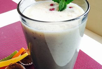 ПП Овсяный смузи с фруктами и клюквой