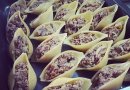 Фаршированные, итальянские ракушки под соусом бешамель