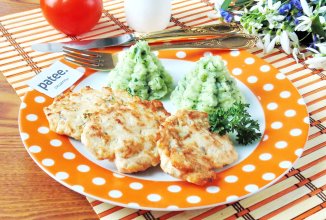 Рубленые шницели из куриной грудки с сыром