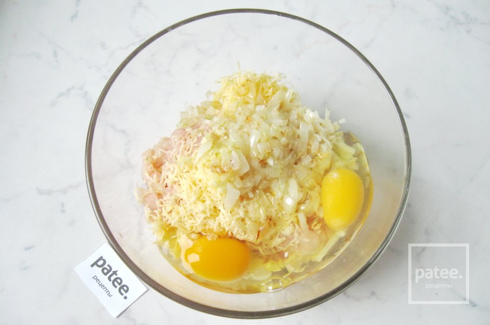 Рубленые шницели из куриной грудки с сыром - Шаг 8