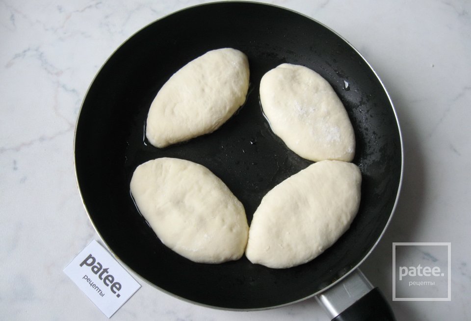 Пирожки с картофелем, курицей и луком - Шаг 18