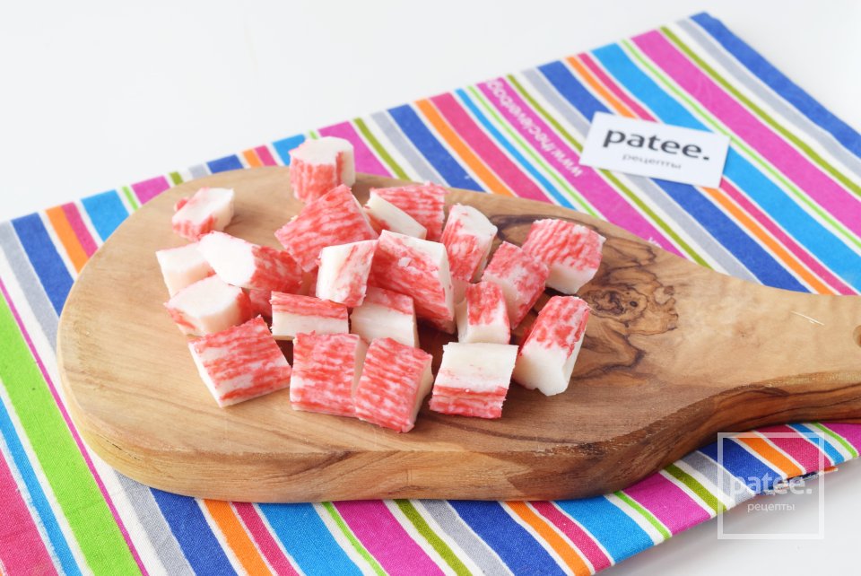 Крабовый салат с апельсином - Шаг 2