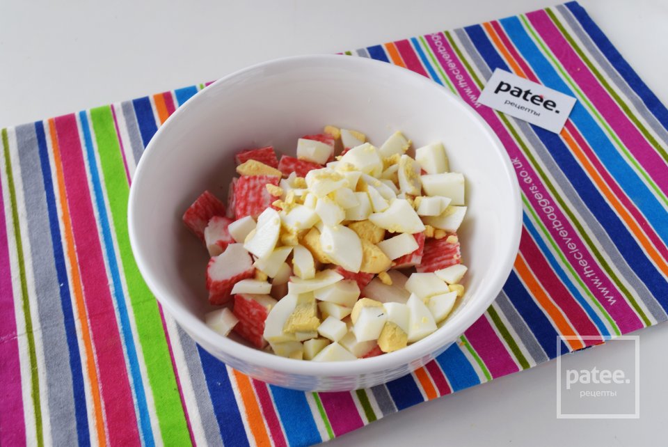 Крабовый салат с апельсином - Шаг 4