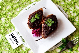 Фаршированные груши в шоколадной глазури