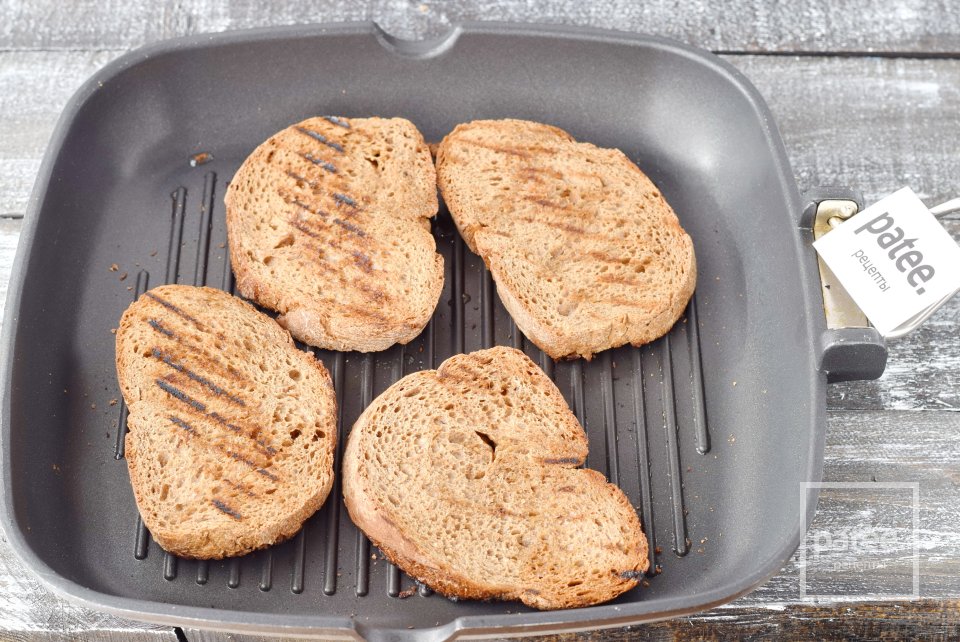 Бутерброд с фетой и красным апельсином - Шаг 4