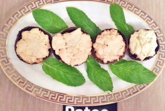 Шампиньоны запечённые с брынзой