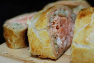 Настоящее объедение — рыбная кулебяка из России