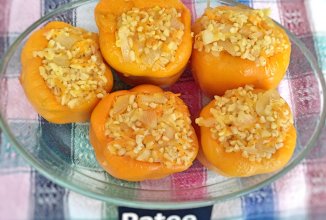 Запечённые постные перцы с булгуром