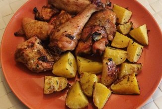 Запеченная курица с картофелем