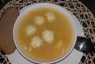 Суп с ячневой крупой и фрикадельками