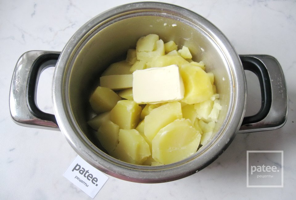 Ленивые вареники из картофеля с луком и грибами - Шаг 3