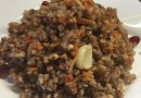 Рассыпчатая гречка с чесноком и морковью