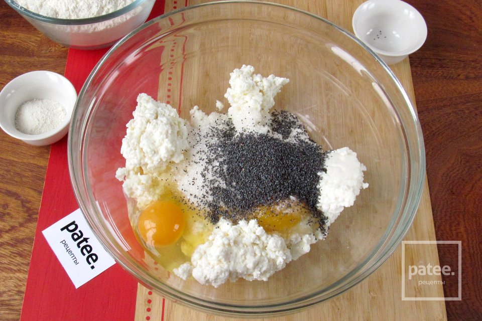 Творожные пончики с маком - Шаг 6