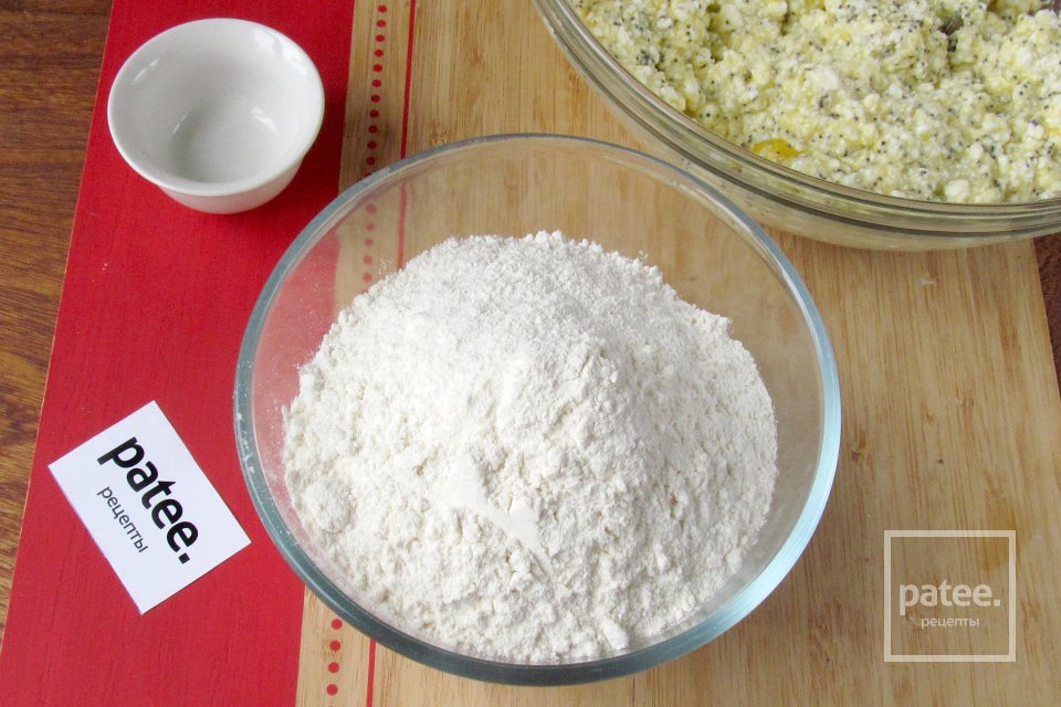 Творожные пончики с маком - Шаг 8