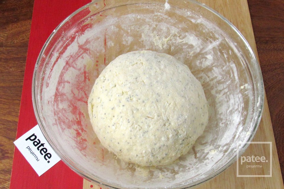 Творожные пончики с маком - Шаг 11