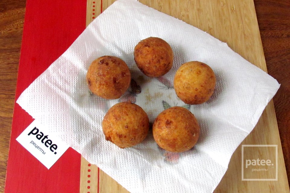 Творожные пончики с маком - Шаг 14