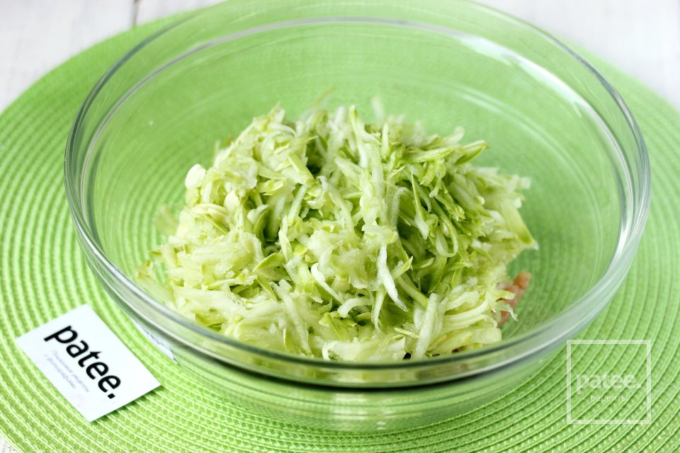 Кабачковые оладьи с фаршем - Шаг 3