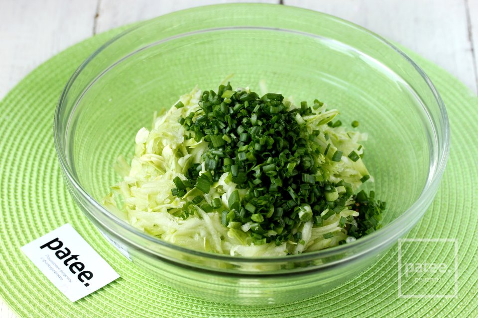 Кабачковые оладьи с фаршем - Шаг 4