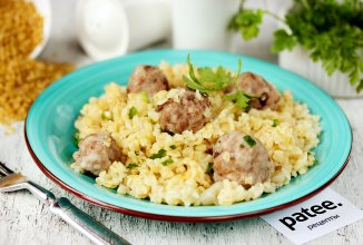 Булгур с фрикадельками