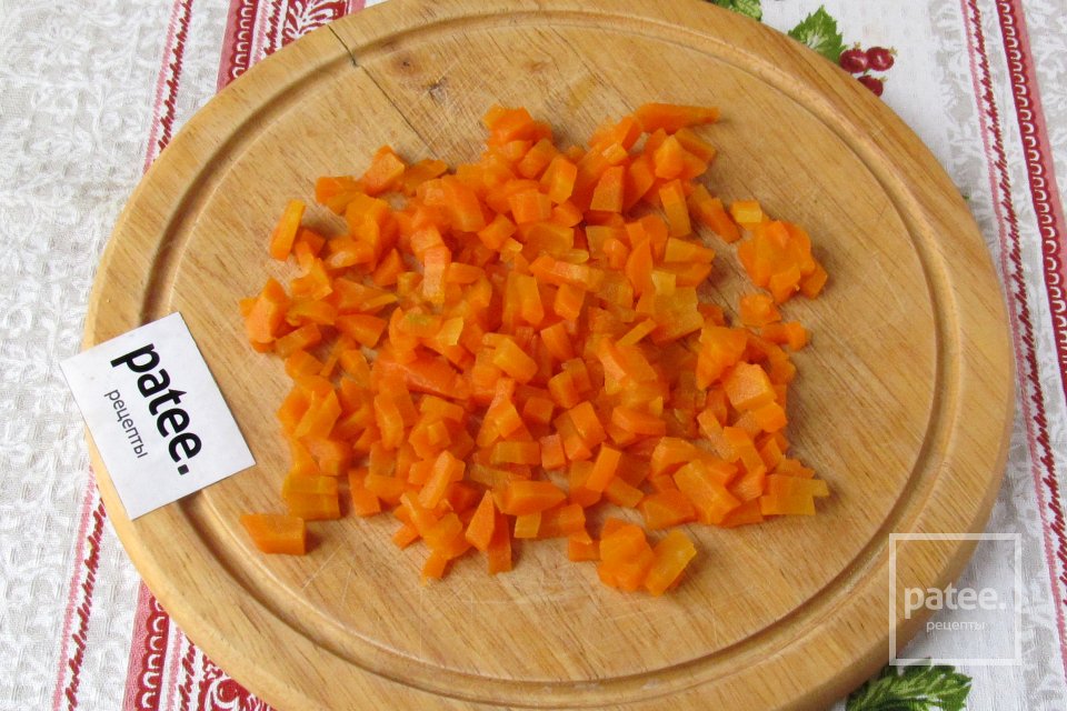 Салат с копчёным кальмаром и кукурузой - Шаг 2