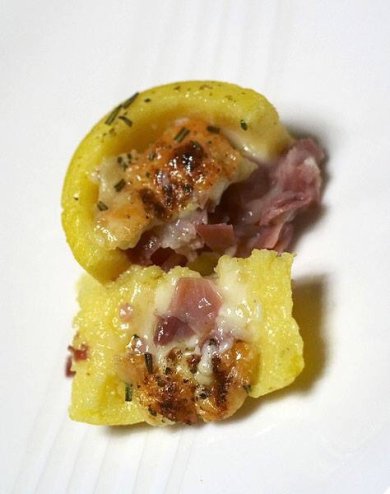 Фаршированные кексики из поленты с сыром и Итальянскими сосисками. - Шаг 4