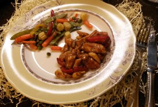 Курочка в соусе терияки с кешью