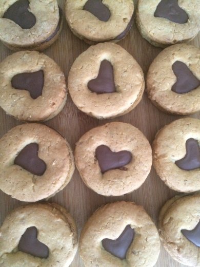 Ореховое печенье с шоколадной прослойкой - Шаг 4