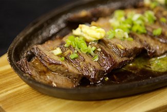 Токийский стейк с имбирным соусом