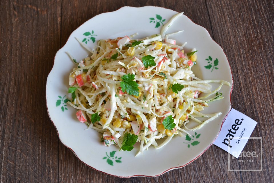 Салат с капустой, омлетом и крабовыми палочками - Шаг 12