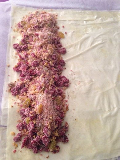 Штрудели яблочный и вишневый с тестом фило - Шаг 3