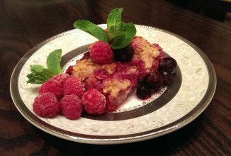 Легкий ягодный десерт с овсянкой