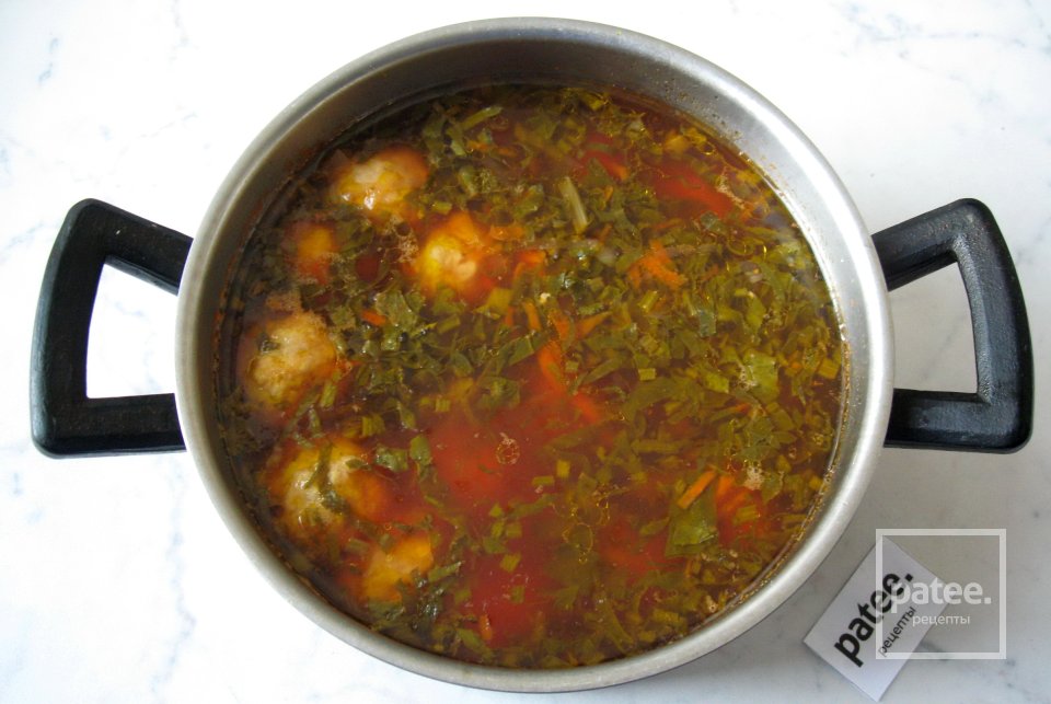 Борщ из щавеля с фрикадельками - Шаг 14