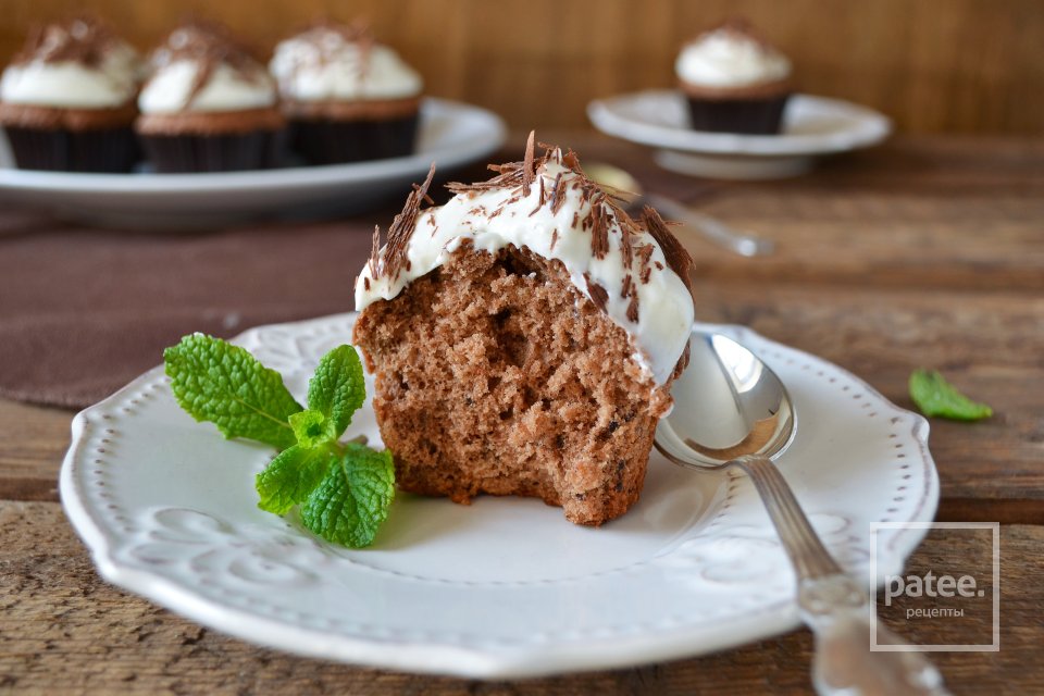 Капкейки с шоколадом и нежным кремом - Шаг 17