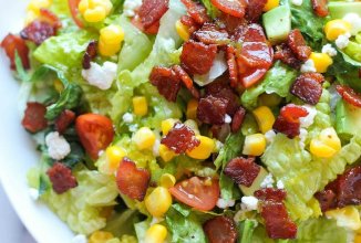 Салат с беконом и лаймовой заправкой