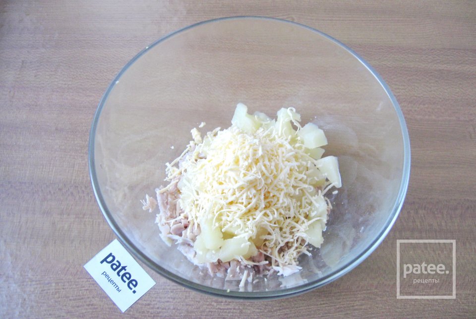 Салат с курицей, ананасом и кукурузой - Шаг 7